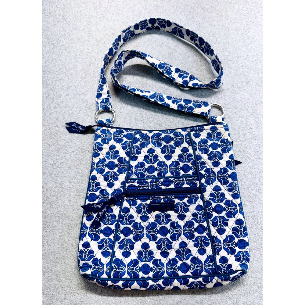 Vera Bradley Crossbody Bag Medium Blue White Floral Quilted Zip Lightweight